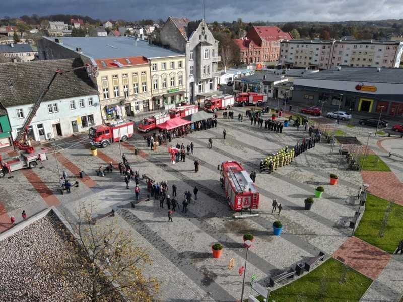 Uroczysto Ci Oficjalnego Przekazania Nowego Wozu Dla Osp Bobolice