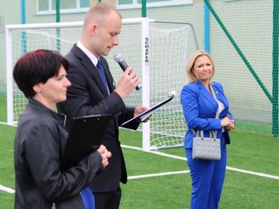 zdjęcie z uroczystości otwarcia boiska w Jasieńcu 3