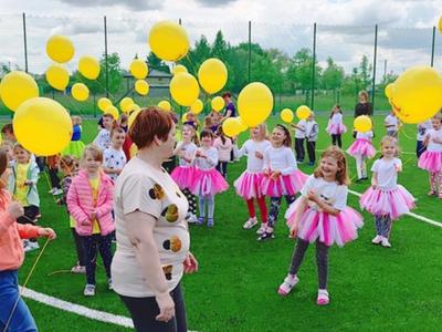 zdjęcie z uroczystości otwarcia boiska w Jasieńcu 7