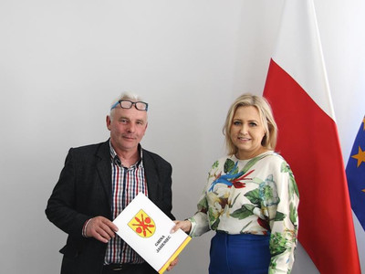 Zdjęcie przedstawia wójt Martę Cytryńską
