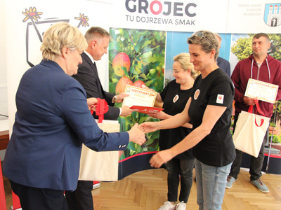 działaj lokalnie 2022