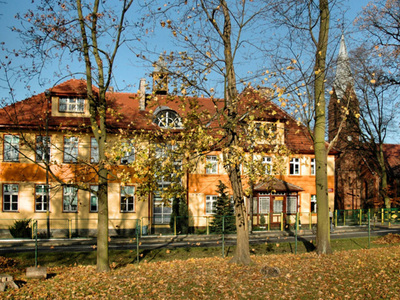 Szkoła Podstawowa im Polskich Strażaków w Trzemesznie [400x300]