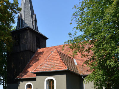 Kościół filialny pw. św. Antoniego w Brzeźnie.