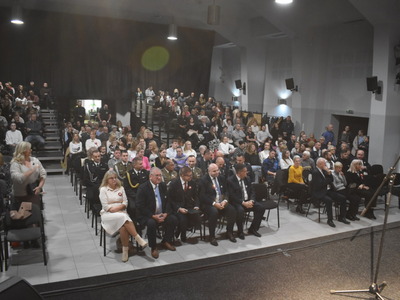 Mieszkańcy Niepodległej. Akademia w Sulęcinie. 