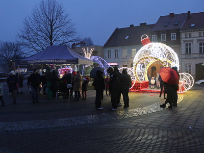 Choinka rozświetliła sulęciński rynek. 