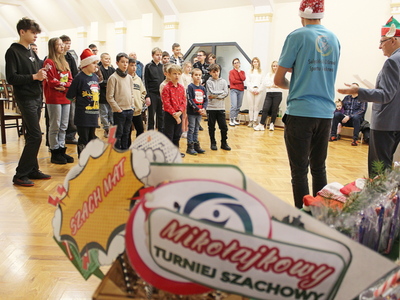 Mikołajkowy turniej w szachach.