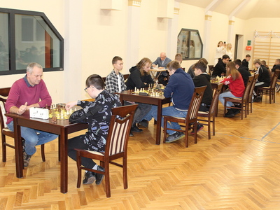 Mikołajkowy turniej w szachach.