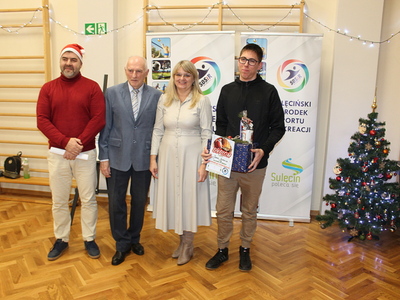 Mikołajkowy turniej w szachach.