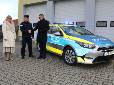 Nowy radiowóz Komendy Powiatowej Policji w Sulęcinie.
