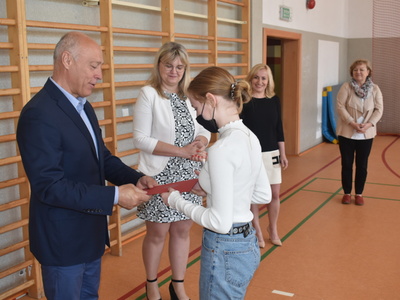Finalistka z tytułem, za udział w konkursie przedmiotowym z języka polskiego.