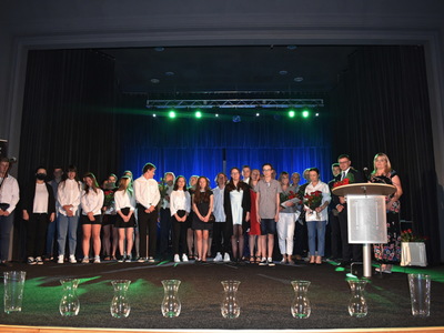 Stypendyści i grono pedagogiczne.