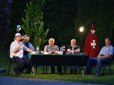 Autor wystawy wielkoformatowej i autor multimedialnego filmu o Sulęcinie z zaproszonymi gośćmi.
