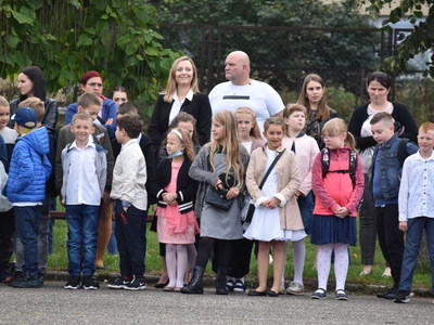Inauguracja roku szkolnego w Szkole Podstawowej im. Polskich Olimpijczyków w Sulęcinie. 