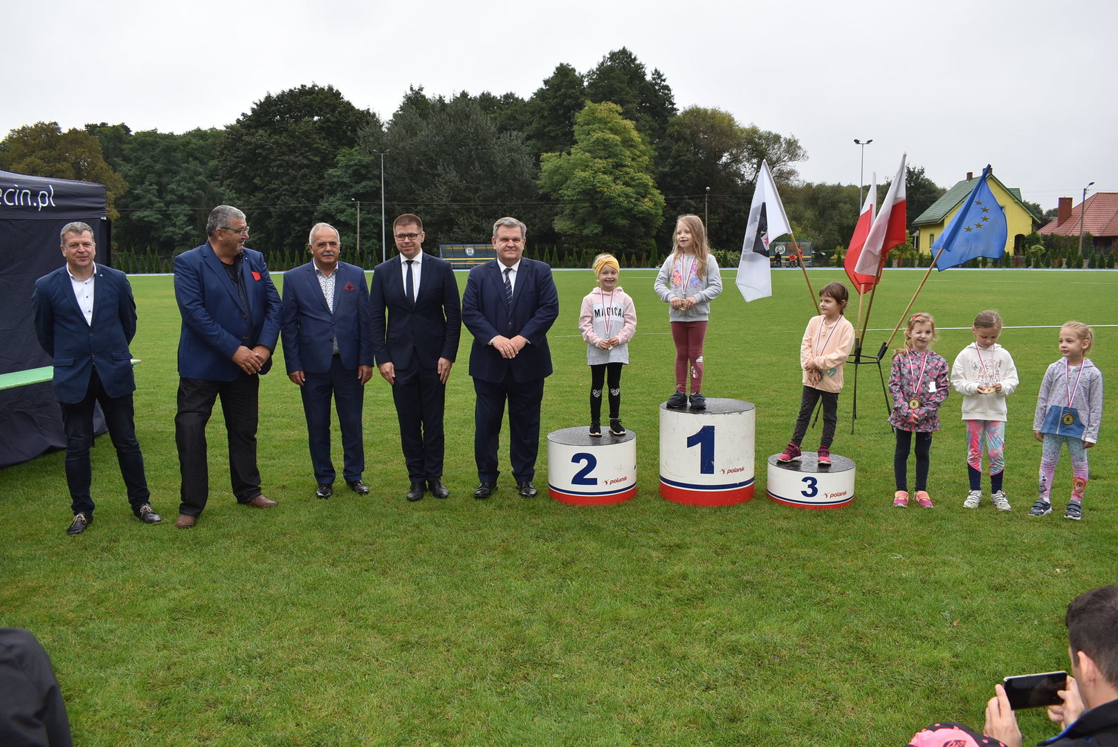 Miting lekkoatletyczny i turniej rodzinny.
