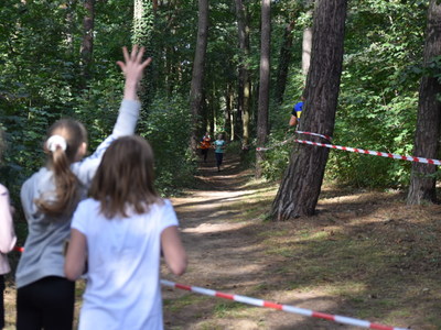 Powiatowe sztafetowe biegi przełajowe.