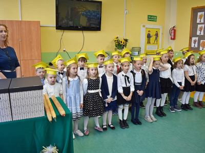 Ślubowanie pierwszoklasistów Szkoły Podstawowej nr 2 im. Polskich Olimpijczyków z Sulęcina.