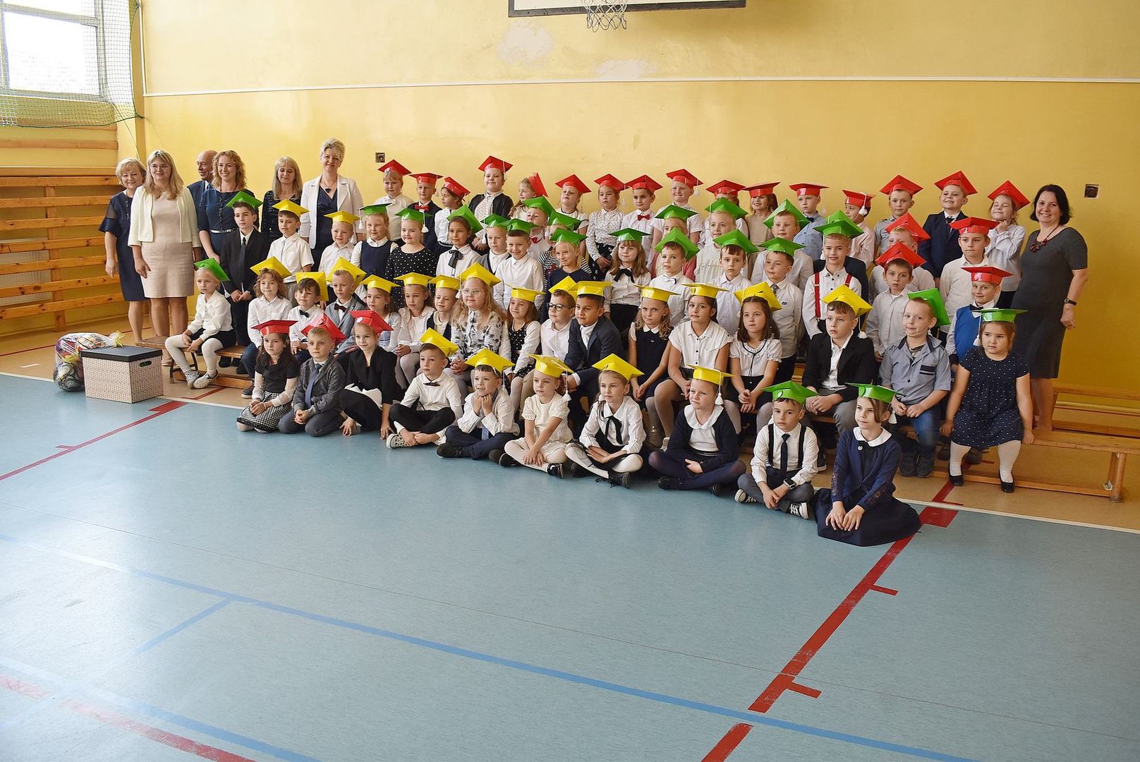 Ślubowanie pierwszoklasistów Szkoły Podstawowej nr 2 im. Polskich Olimpijczyków z Sulęcina.