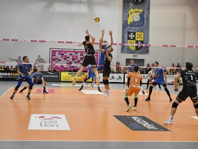 Mecz piłki siatkowej STS Olimpia Sulęcin-Krispol Września.