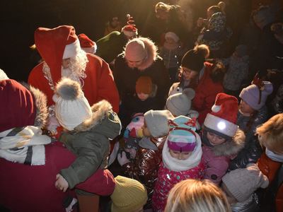 Spotkanie z Mikołajem w rynku.