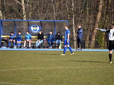 Mecz piłki nożnej MKS Stal Sulęcin-Róża Różanki. 