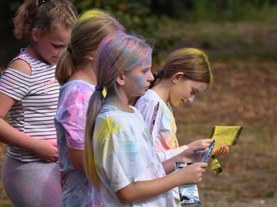 Holi - święto kolorów. 
