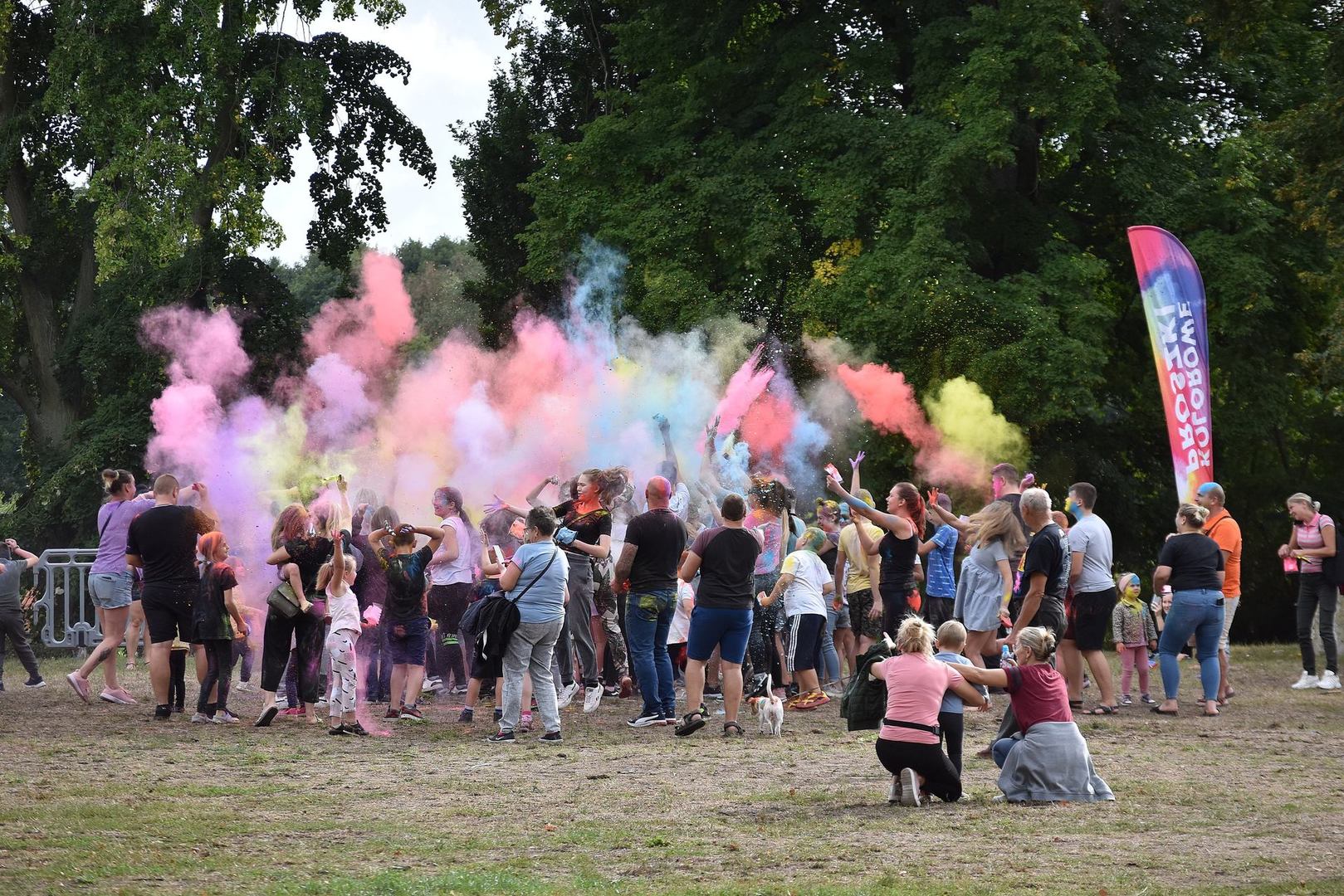Holi - święto kolorów. 