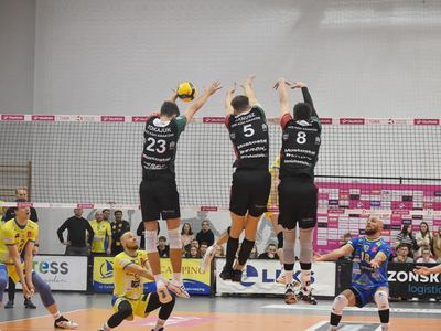 Mecz piłki siatkowej STS Olimpia Sulęcin- AZS AGH Kraków.