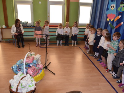 Mianowanie na przedszkolaka w grupie trzylatków. 