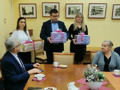 Uroczyste przekazanie sprzętu komputerowego w ramach projektu pn. Cyfrowy Dzienny Dom ,,Senior+” w Sulęcinie