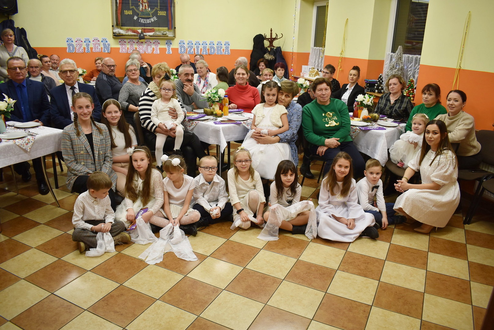 W Trzebowie świętowały babcie i dziadkowie. 