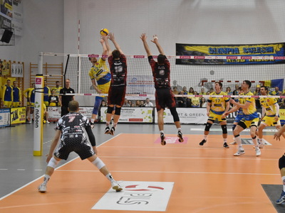 Mecz piłki siatkowej - STS Olimpia Sulęcin - KKS Mickiewicz Kluczbork. 
