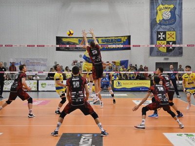 Mecz piłki siatkowej - STS Olimpia Sulęcin - KKS Mickiewicz Kluczbork. 