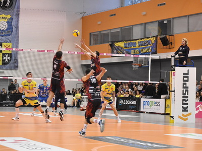 Mecz piłki siatkowej - STS Olimpia Sulęcin - KKS Mickiewicz Kluczbork. 