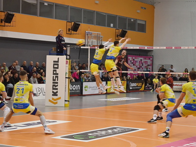 Mecz piłki siatkowej - STS Olimpia Sulęcin - KKS Mickiewicz Kluczbork. 