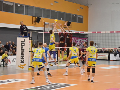 Mecz piłki siatkowej - STS Olimpia Sulęcin - KKS Mickiewicz Kluczbork. 