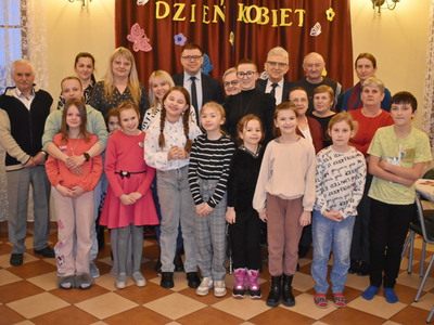 Dzień Kobiet w Długoszynie.