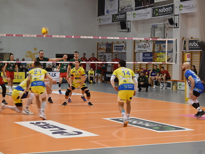 Mecz STS Olimpia Sulęcin - KS Lechia Tomaszów Mazowiecki. 
