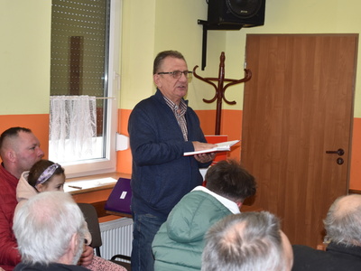Wybory sołtysa i rady sołeckiej w Trzebowie.
Mieszkańcy Gminy Sulęcin podczas wyborów.