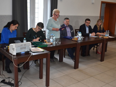Mieszkańcy Ostrowa ponownie wybrali Annę Kopyt na sołtysa. Sprawozdanie sołtysa z działalności w minionej kadencji 2019-2023. 