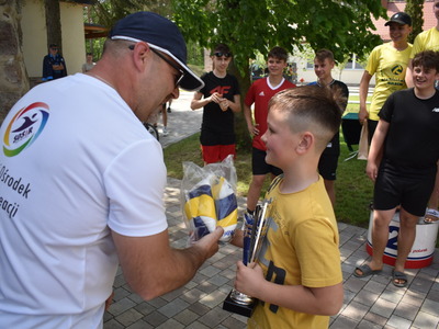 Dzień drugi II Międzynarodowego Turnieju Piłki Plażowej w Sulęcinie. Wręczenie nagród. 