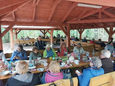 Majowy Piknik Seniorów
Seniorzy podczas świętowana 