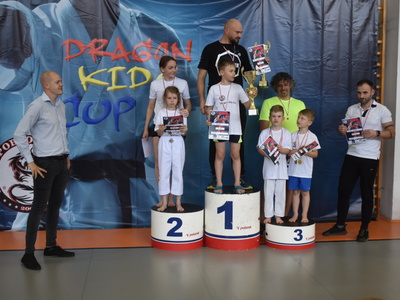 Część II Dragon Kids Cap o Puchar Burmistrza Sulęcina. Zwycięzcy na podium.