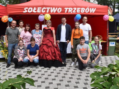 Dni Sulęcina. Dni Sulęcina - Sulęcin bajkowa kraina. Burmistrz wraz z Zastępczynią Burmistrza przy stoisku Sołectwa Trzebów.