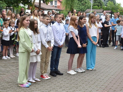 Do zobaczenia we wrześniu. Zakończenie roku szkolnego w Szkole Podstawowej nr2 im. Polskich Olimpijczyków w Sulęcinie. Wyróżnieni uczniowie. 