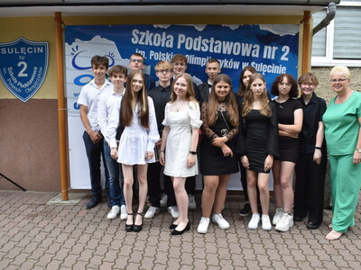 Do zobaczenia we wrześniu. Zakończenie roku szkolnego w Szkole Podstawowej nr2 im. Polskich Olimpijczyków w Sulęcinie. Laureat Marcin Tulej otrzymał nagrodę "Dyrektora Szkoły".