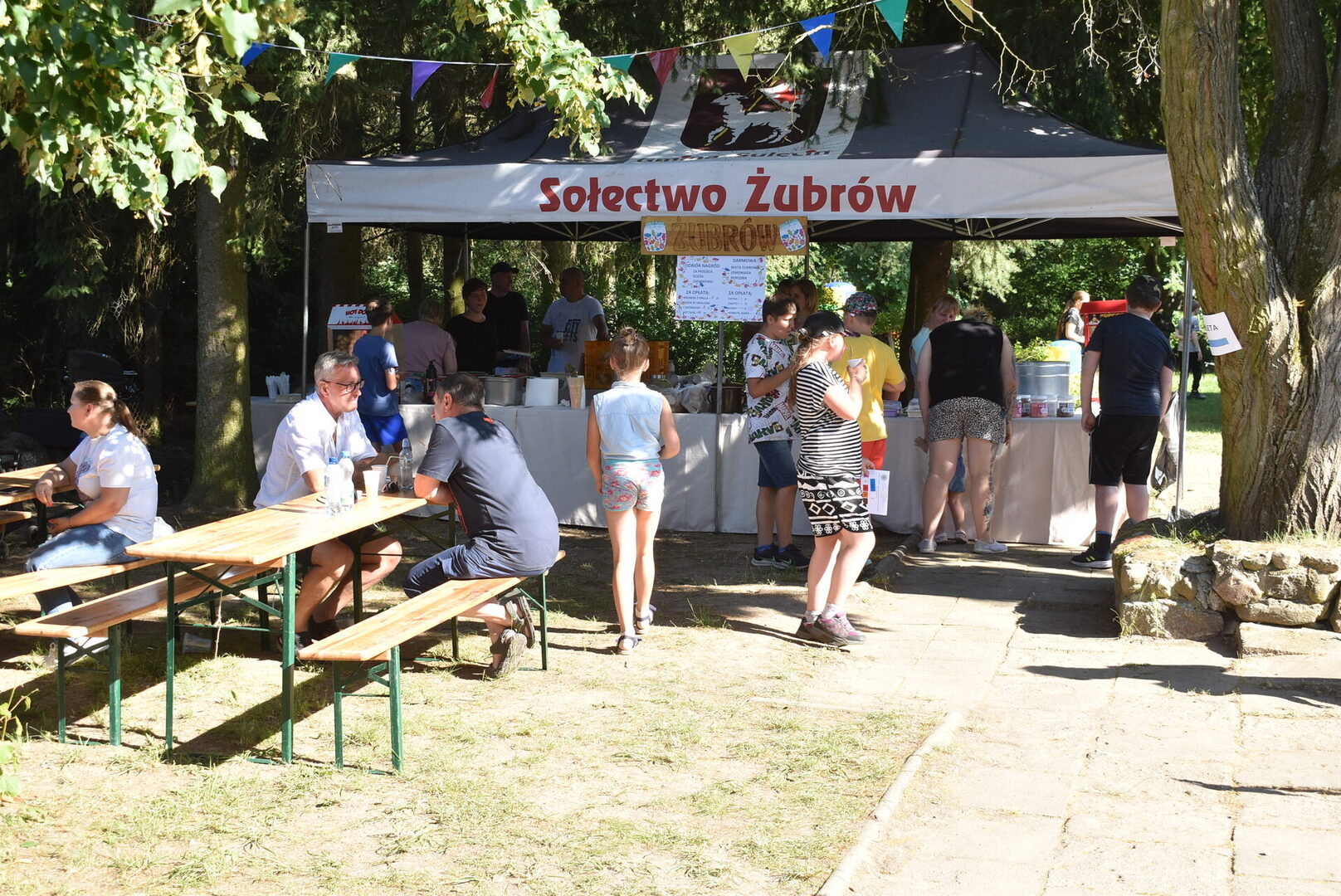 Festyn letni w Żubrowie. Uczestnicy.