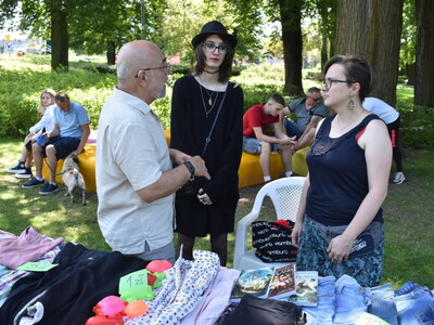 I Sulęciński Pchli Targ w Parku Miejskim. 