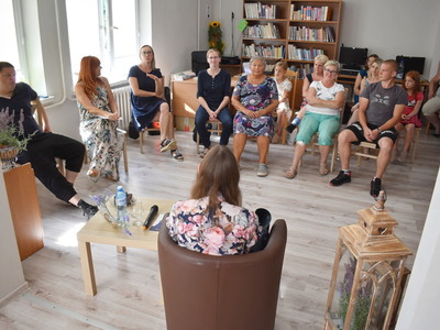 Spotkanie z poezją Angeliki Daukszy w Filii Biblioteki Publicznej w Żubrowie. 