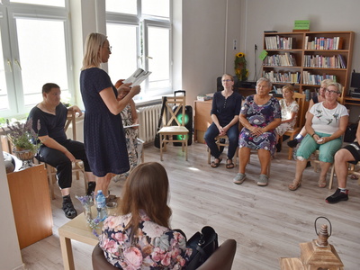 Spotkanie z poezją Angeliki Daukszy w Filii Biblioteki Publicznej w Żubrowie. 