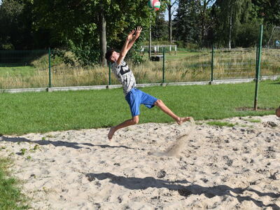 Święto pieczonego ziemniaka w Wielowsi. Siatkówka plażowa. 